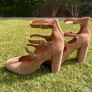 Steve Madden Tan Mary Jane Heels with Chunky Heel